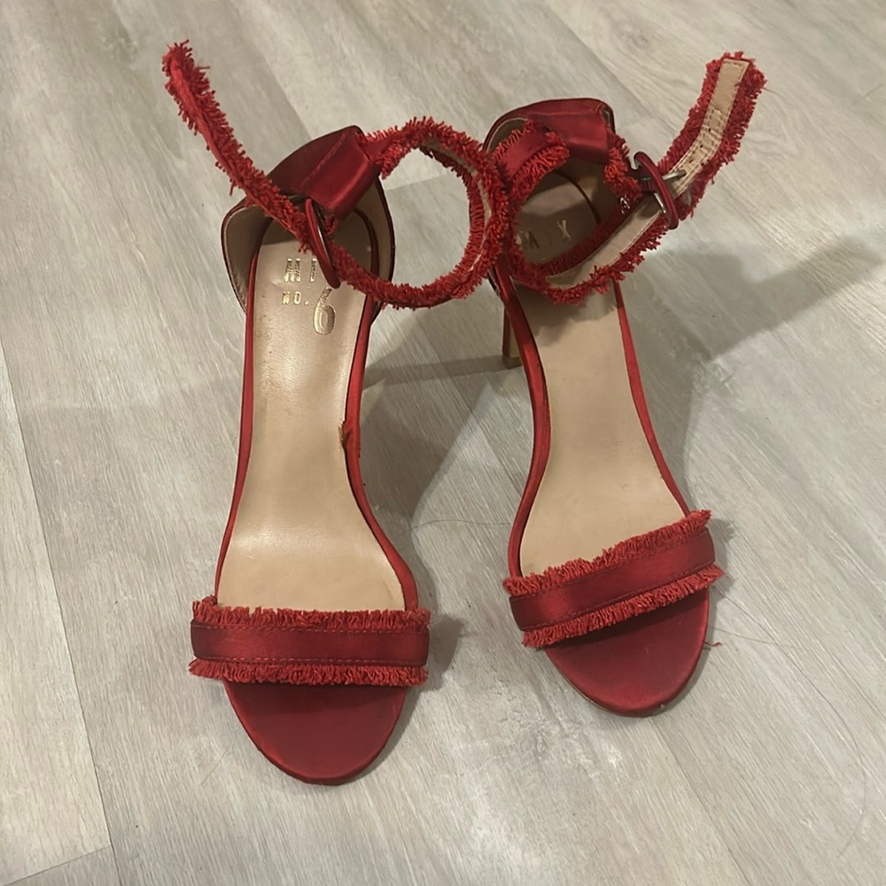 Red kitty heel